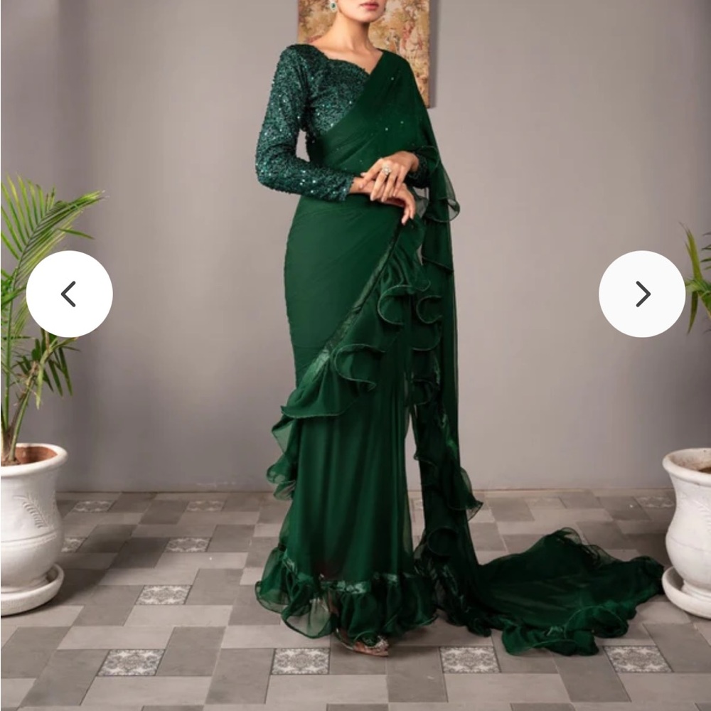 Elegant Green Women's Pakistani Sari